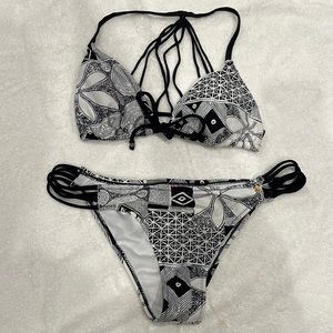 Raisins size medium 2 piece bikini